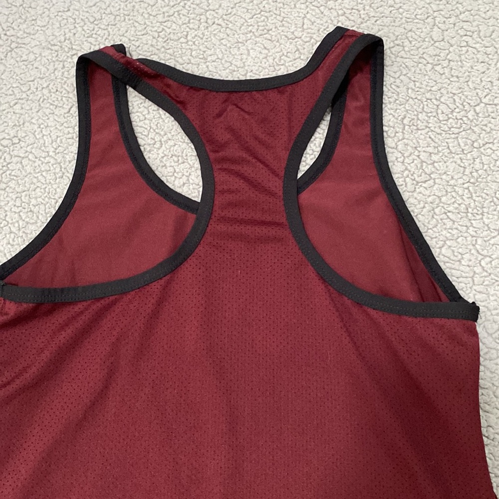 Workout top - Picture 3 of 3